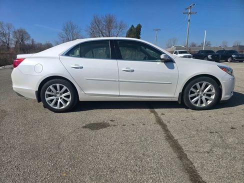 Used 2015 Chevrolet Malibu LT w/ Leather Package image 2