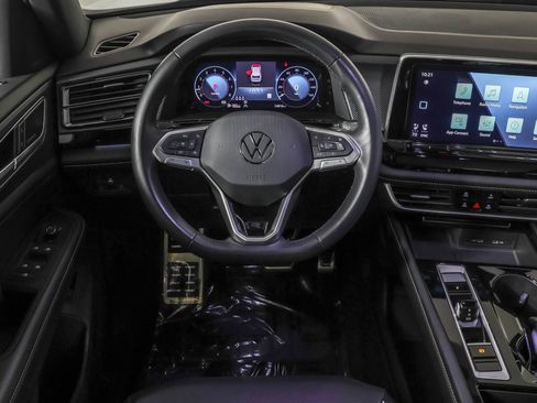 Used 2024 Volkswagen Atlas Cross Sport SEL Premium R-Line image 41