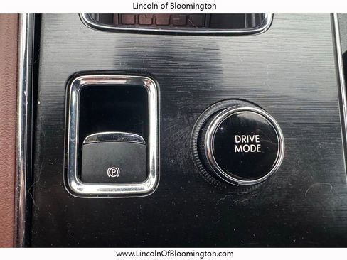 Certified 2025 Lincoln Aviator Reserve w/ Equipment Group 201A image 15