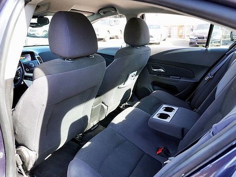 Used 2014 Chevrolet Cruze LT image 18