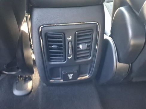 Used 2021 Jeep Grand Cherokee Laredo X RWD image 24