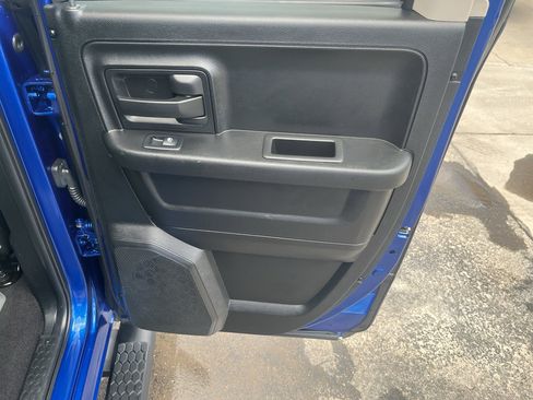 Used 2017 RAM 1500 ST w/ SXT Appearance Group AWD/4WD image 15