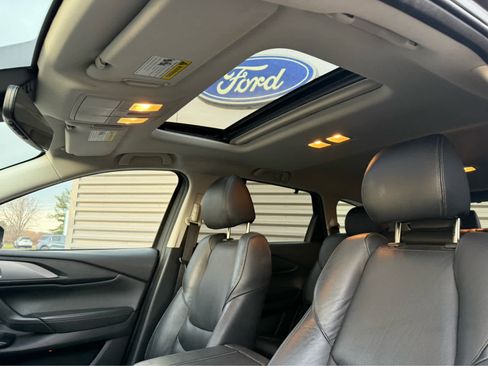 Used 2019 MAZDA CX-9 Touring w/ Touring Premium Package image 16