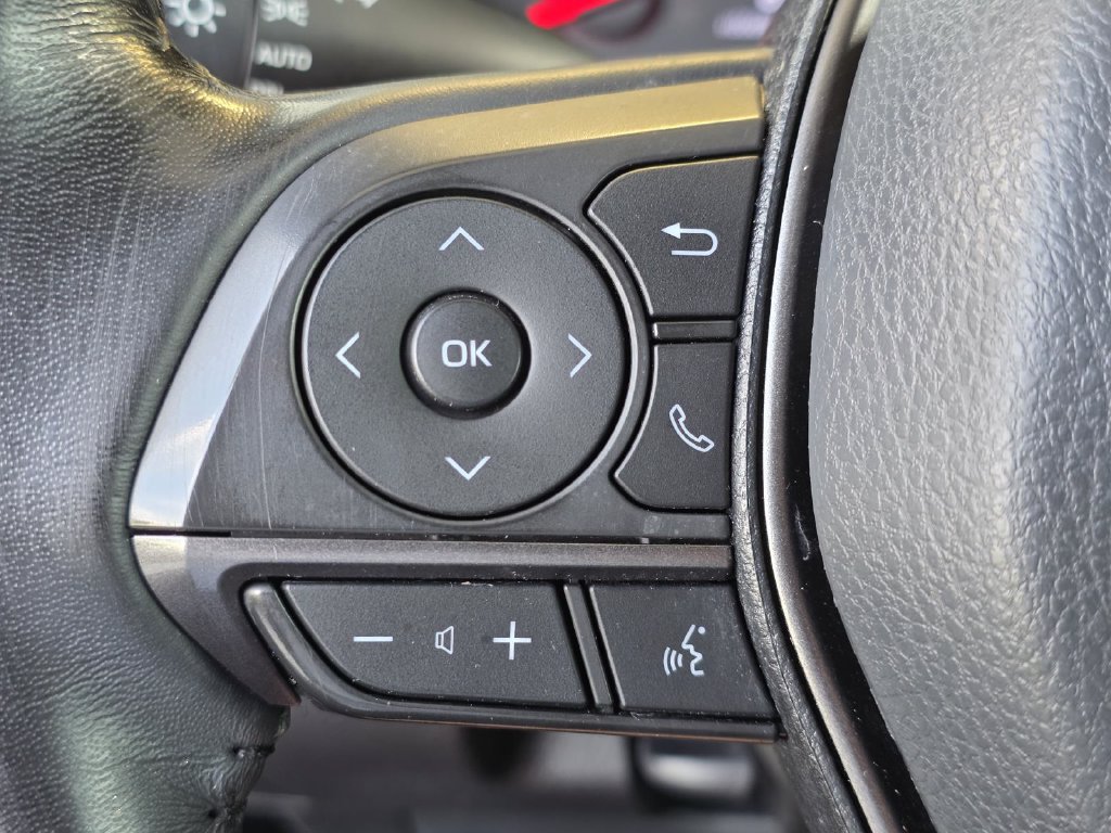 Used 2022 Toyota Camry XSE FWD image 23