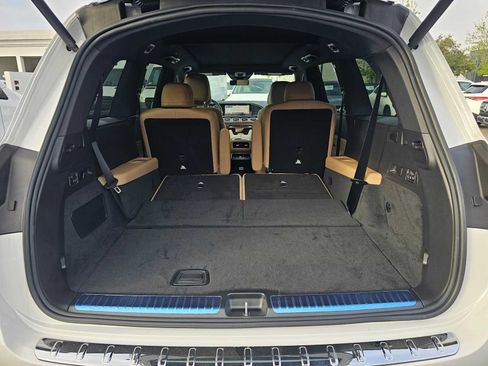 New 2026 Mercedes-Benz GLS 580 4MATIC image 16
