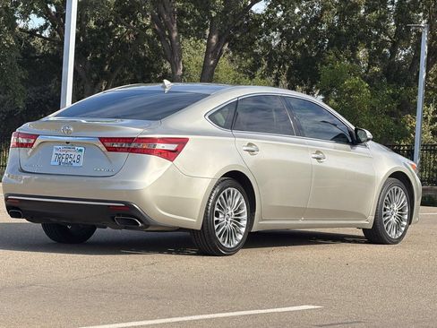 Used 2016 Toyota Avalon Limited FWD image 4