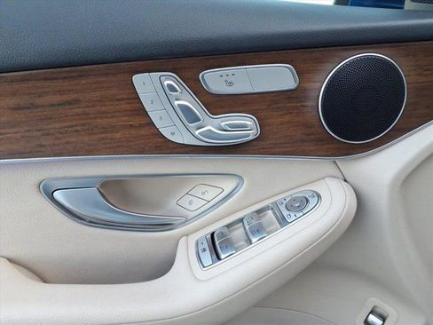 Used 2022 Mercedes-Benz GLC 300 image 14