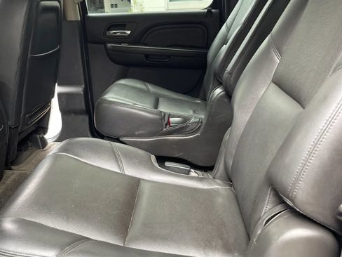 Used 2013 GMC Yukon XL Denali AWD/4WD image 21