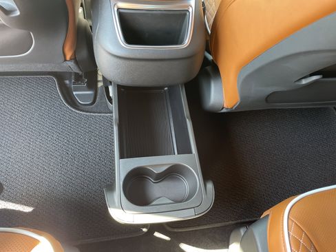 New 2026 Chrysler Pacifica Pinnacle image 58