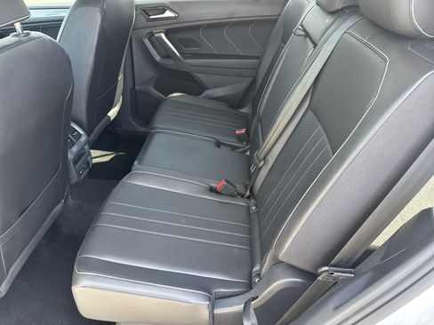 Used 2024 Volkswagen Tiguan SE FWD image 6