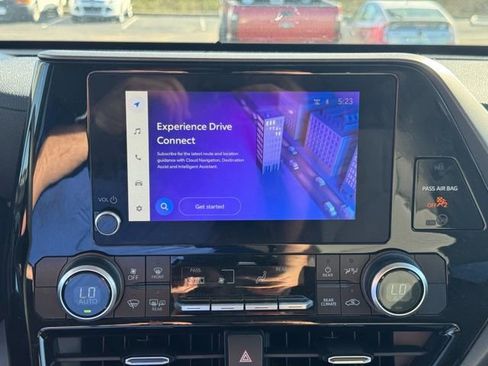 Used 2023 Toyota Highlander L image 20