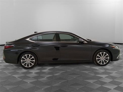 Used 2021 Lexus ES 350 w/ Premium Package image 2