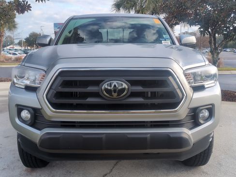 Certified 2023 Toyota Tacoma SR5 image 3