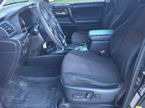 Used 2018 Toyota 4Runner TRD Off-Road AWD/4WD image 11