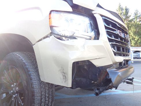 Used 2021 GMC Canyon Elevation image 2