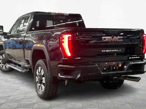 Used 2024 GMC Sierra 2500 Denali image 4