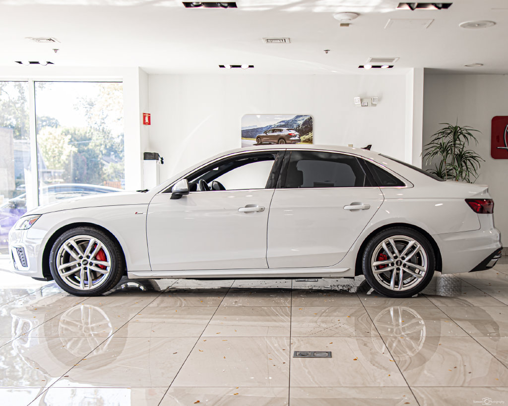 Used 2022 Audi A4 2.0T Premium Plus w/ Premium Plus Package AWD/4WD image 6
