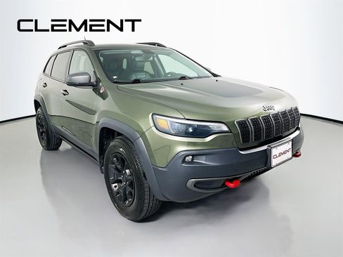 Used 2019 Jeep Cherokee Trailhawk w/ Cold Weather Group AWD/4WD image 5