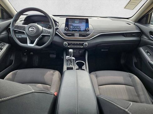 Used 2024 Nissan Altima 2.5 SV image 17