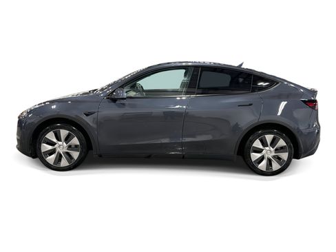 Certified 2021 Tesla Model Y Long Range AWD/4WD image 3