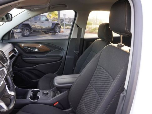 Used 2020 GMC Terrain SLE image 19