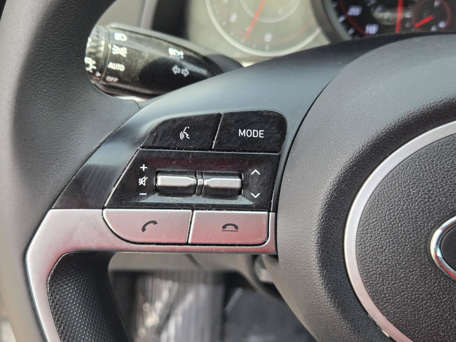 Used 2022 Hyundai Elantra SEL FWD image 16