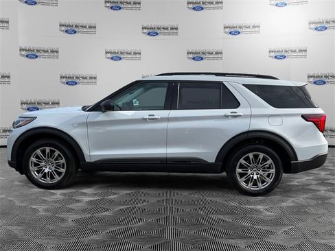 New 2026 Ford Explorer Active image 2