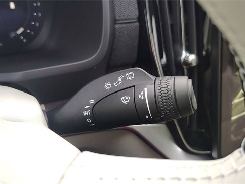 New 2026 Volvo XC90 B6 Ultra image 18