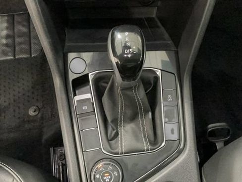 Certified 2024 Volkswagen Tiguan SE AWD/4WD image 19