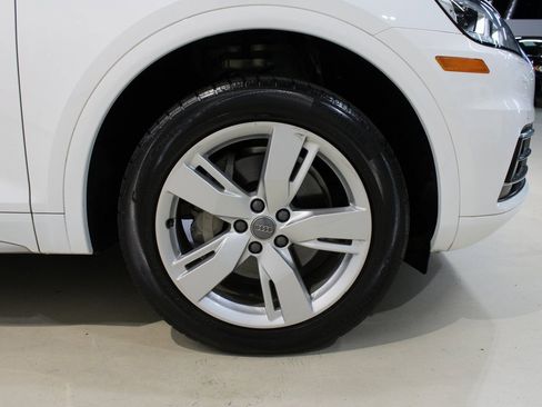 Used 2019 Audi Q5 2.0T Premium Plus w/ Premium Plus Package image 12