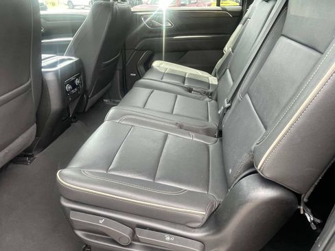 Used 2024 Chevrolet Suburban Premier RWD image 10