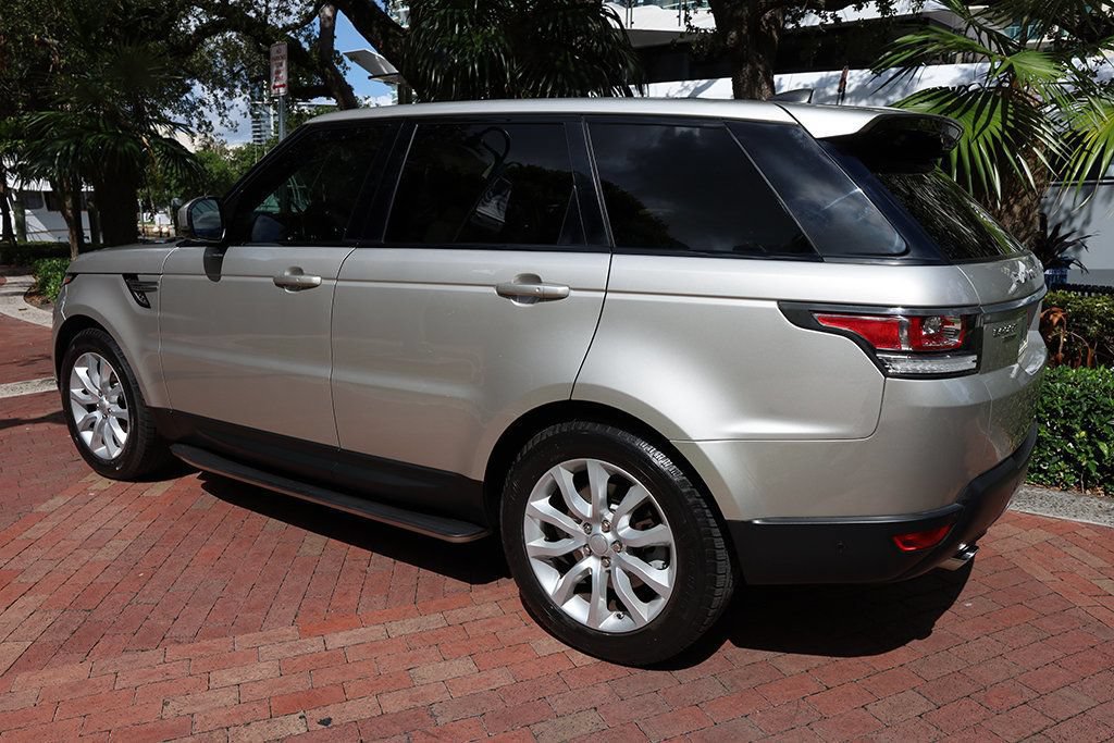 Used 2017 Land Rover Range Rover Sport HSE AWD/4WD image 4