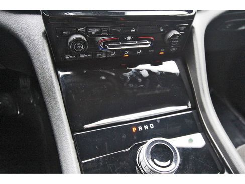 Used 2025 Jeep Grand Cherokee Altitude AWD/4WD image 25