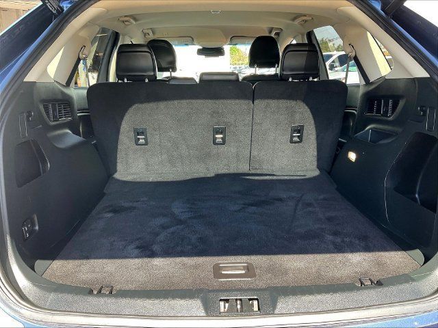 Used 2019 Ford Edge SEL w/ Equipment Group 201A FWD image 36