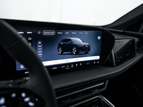 New 2026 Audi SQ5 Prestige AWD/4WD image 12