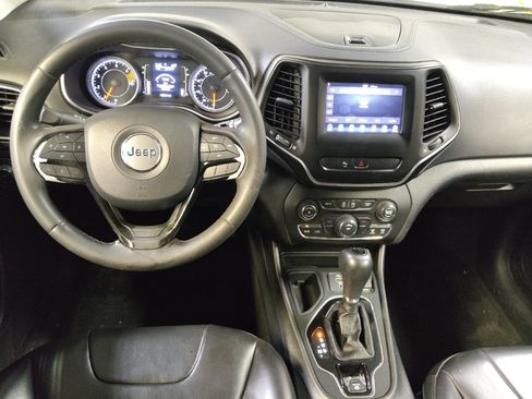 Used 2020 Jeep Cherokee Latitude Plus FWD image 22