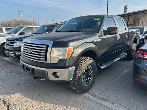 Used 2011 Ford F150 XLT w/ XLT Chrome Pkg image 10