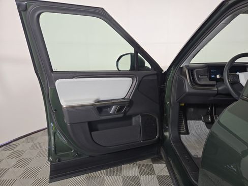 Used 2023 Rivian R1S Adventure AWD/4WD image 16
