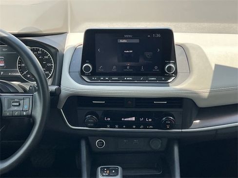 Certified 2023 Nissan Rogue SV image 3