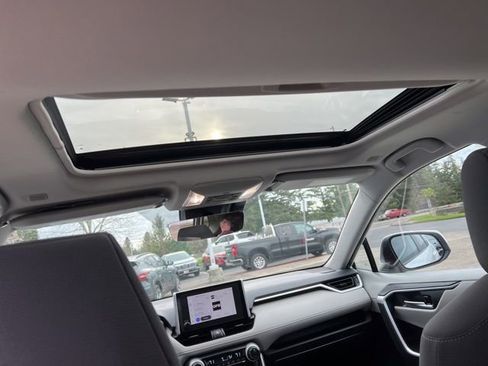 Used 2024 Toyota RAV4 XLE image 45