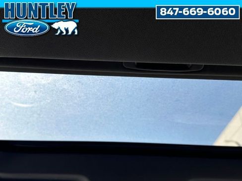 Used 2024 GMC Sierra 1500 AT4 w/ Technology Package image 12