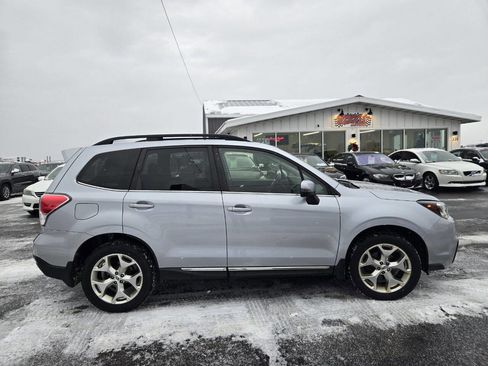 Used 2017 Subaru Forester 2.5i Touring image 10