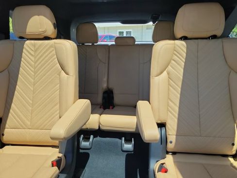 Certified 2025 Cadillac Escalade IQ Sport 2 w/ LPO, ONYX Package AWD/4WD image 31