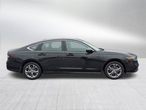 Used 2024 Honda Accord EX image 3