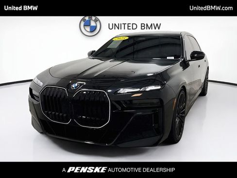 Used 2025 BMW i7 xDrive60 w/ Executive Package AWD/4WD image 1
