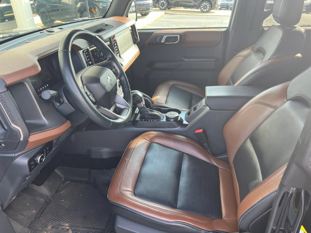 Used 2024 Ford Bronco Outer Banks AWD/4WD image 7