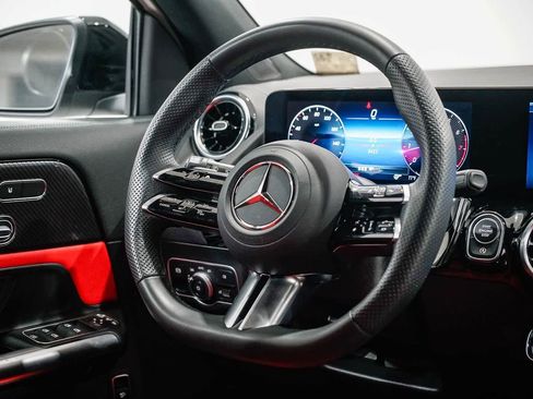 Used 2026 Mercedes-Benz GLA 250 image 14