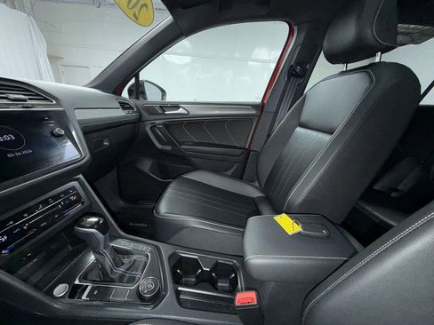 Used 2024 Volkswagen Tiguan SE R-Line image 22