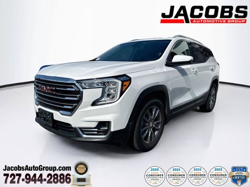 Used 2024 GMC Terrain SLT AWD/4WD image 1