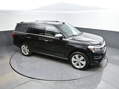 Used 2024 Ford Expedition Platinum image 26